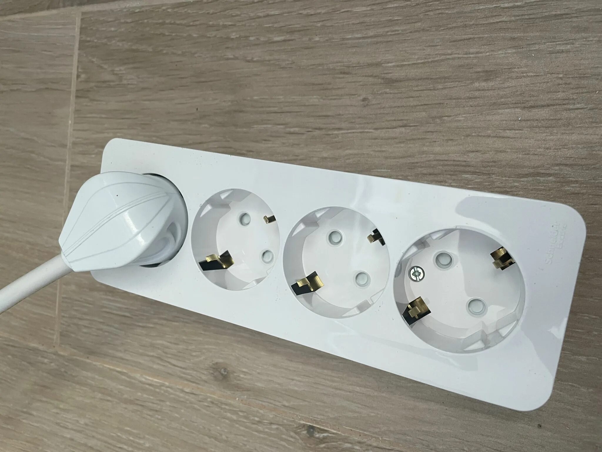 Установка розетки blanca. Розетка schneider electric blnrs441121 blanca, 16 а. Розетка schneider electric blanca титан. Установка розетки blanca. Blanca schneider розетка тройная.