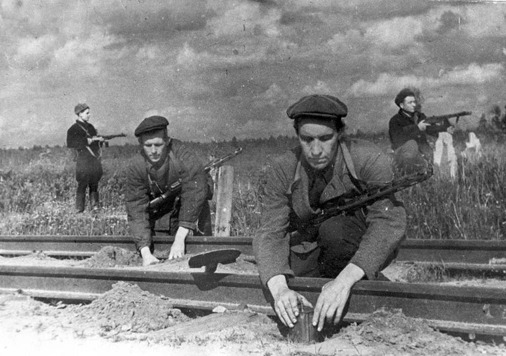 Вторая мировая отряд. Белорусские Партизаны 1943.