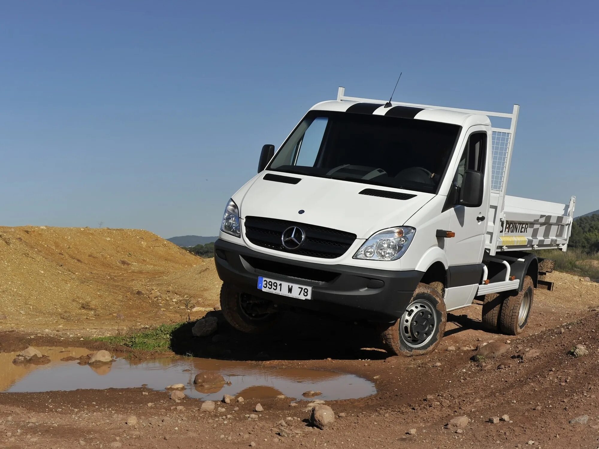 Mercedes benz sprinter 4x4 фургон. Mercedes sprinter шасси. Мерседес спринтер w314. Спринтер дв. Мерседес спринтер белый 2012.