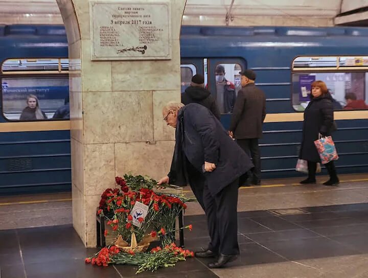 Что сейчас происходит в москве после теракта. Станция Технологический институт теракт. Теракт в Санкт-Петербургском метро в 2017. 3 Апреля 2017 Санкт-Петербург. Станция Технологический институт 3 апреля 2017.