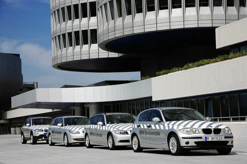 Немецкий bmw. Презентация на тему bmw. Презентация на тему bmw. Bmw значок. Bmw ag расшифровка.