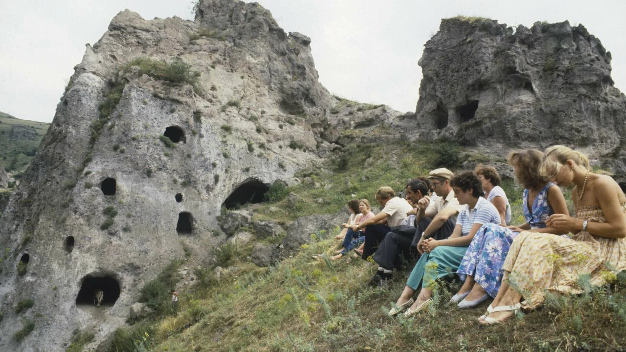 Можно ли ехать в армению. Туристы в Армении. Армения туризм. Российские туристы в Армении. Армения для туристов из России.