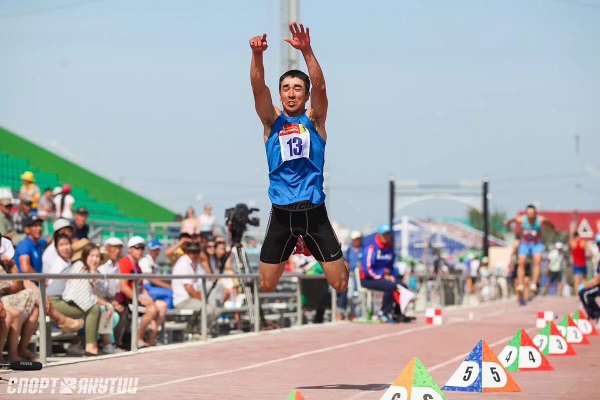 Виды спорта якутии. Якутские национальные прыжки куобах. Якутские национальные прыжки Кылыы. Якутские прыжки Ыстанга. Якутские национальные прыжки Ыстанга.