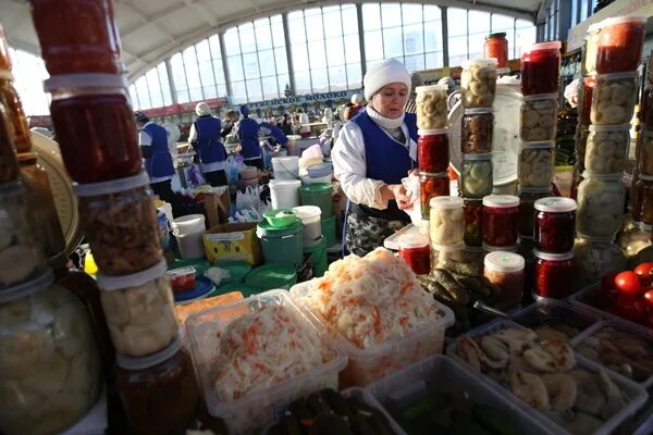 Екатеринбург Шарташский рынок от компрессорного. Слесарь (р-н Шарташского рынка. Драка Шарташский рынок. Ситуация на рынке консервированных овощей