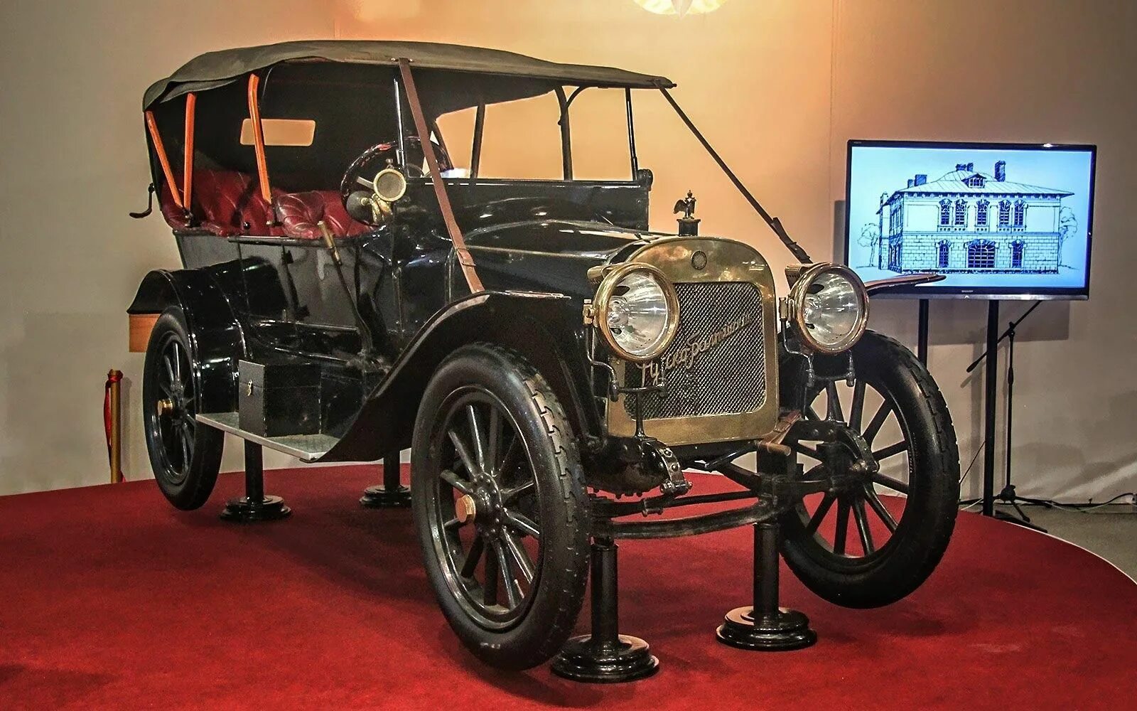 Автомобили 1 час. Руссо-Балт 1909. Руссо-Балт с-24/30. Автомобили Российской империи Руссо Балт. Первый автомобиль Руссо-Балт.