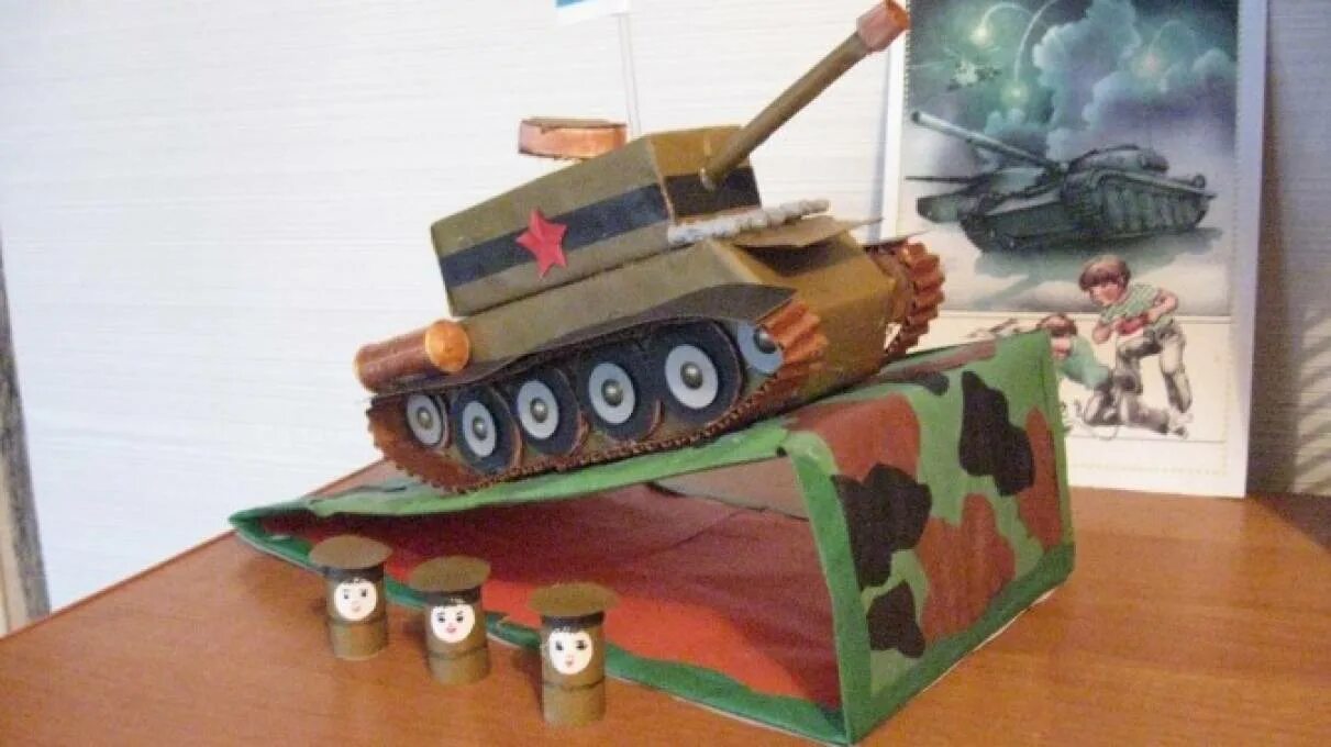 Поделки на 23 февраля своими руками. Танк из коробок в детский сад. Танк из картона в садик. Танк из картона в садик. Танк из картона в садик.