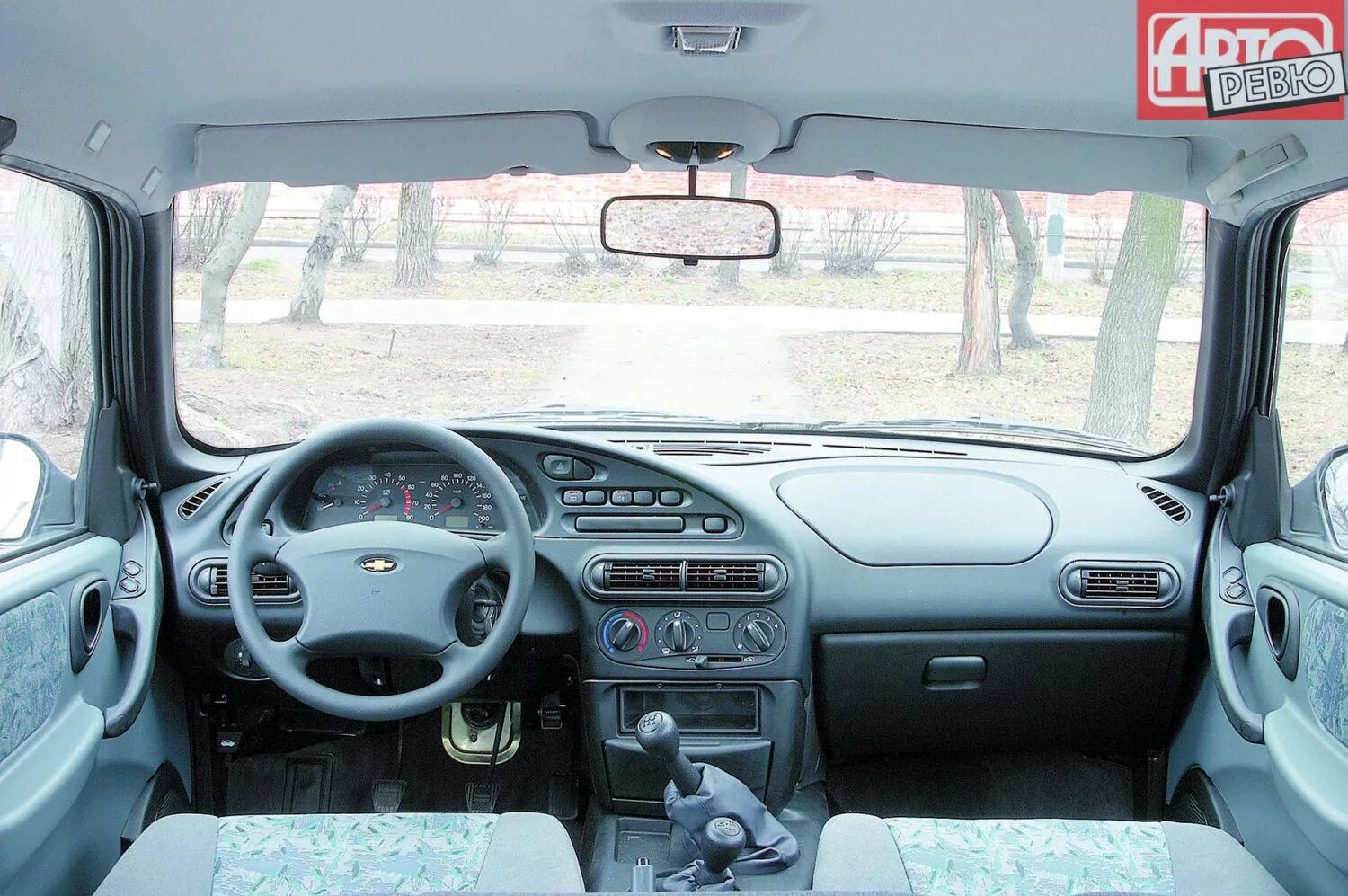 Шевроле нива 1998 салон. Нива 2123 салон. Chevrolet niva 1998 салон. Ваз 2123 нива салон. Ваз 2123 нива салон.