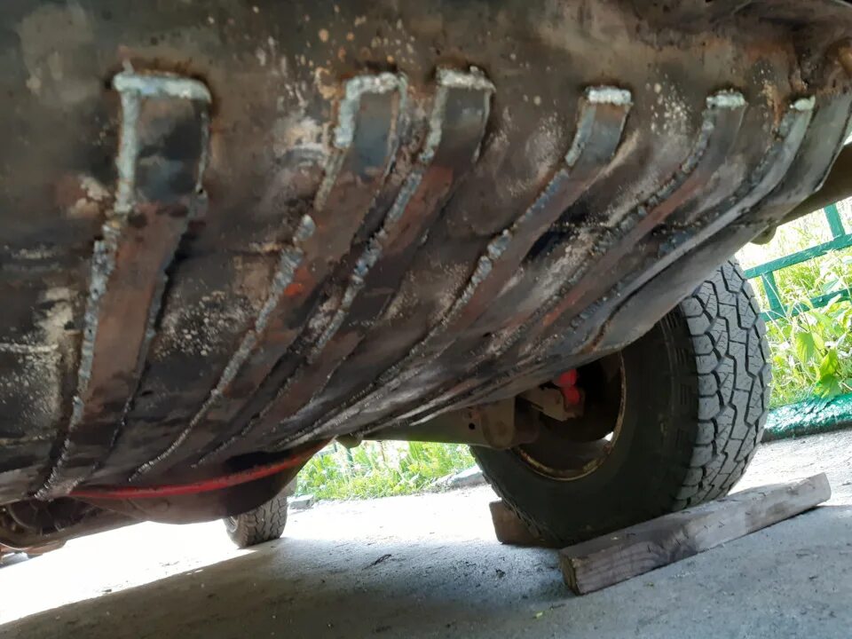 Защита бензобака jeep grand cherokee wj. Защита бака jeep grand cherokee wj. Баке джип. Защита бака джип гранд чероки wj. Из.