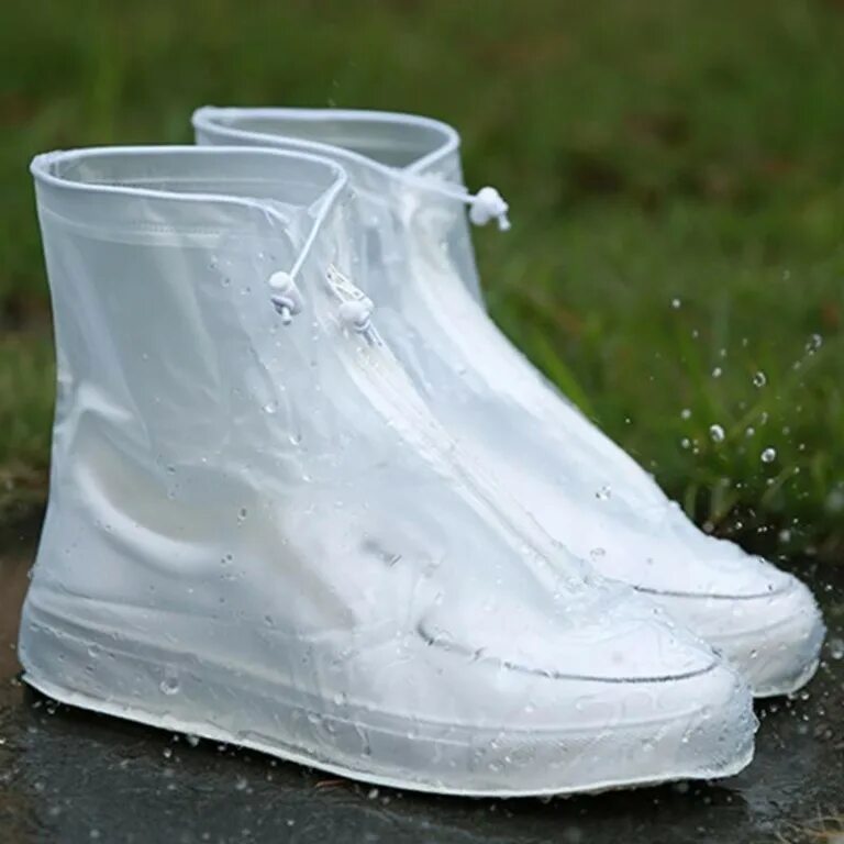 Дождевики на обувь Celltix. Прозрачные бахилы для обуви от дождя. Бахилы непромокаемые. Прозрачные ботинки.