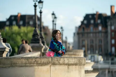Emily in paris with subtitles