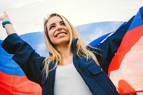 Фото девушек с флагом