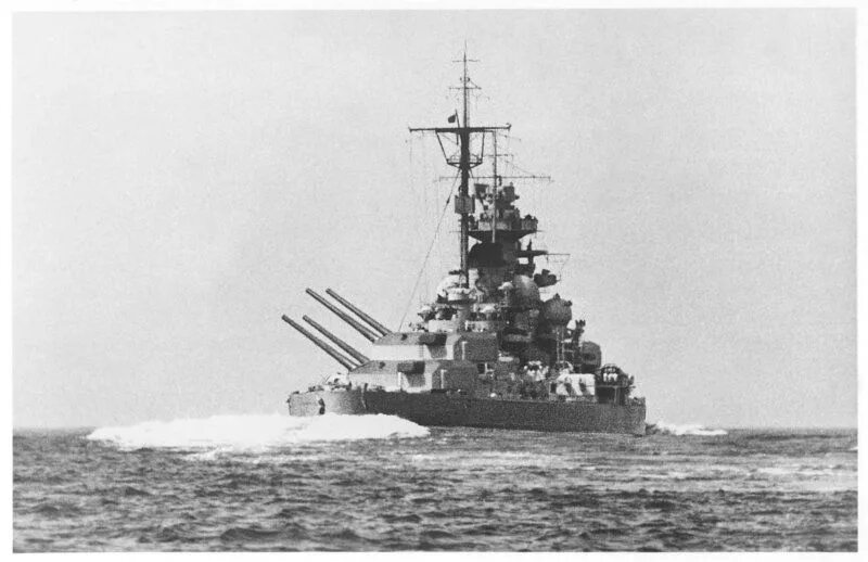 Линейный крейсер линкор. Линкор бисмарк. bismarck 1939 линкор. линкор кригсмарине бисмарк. немецкий линкор бисмарк.