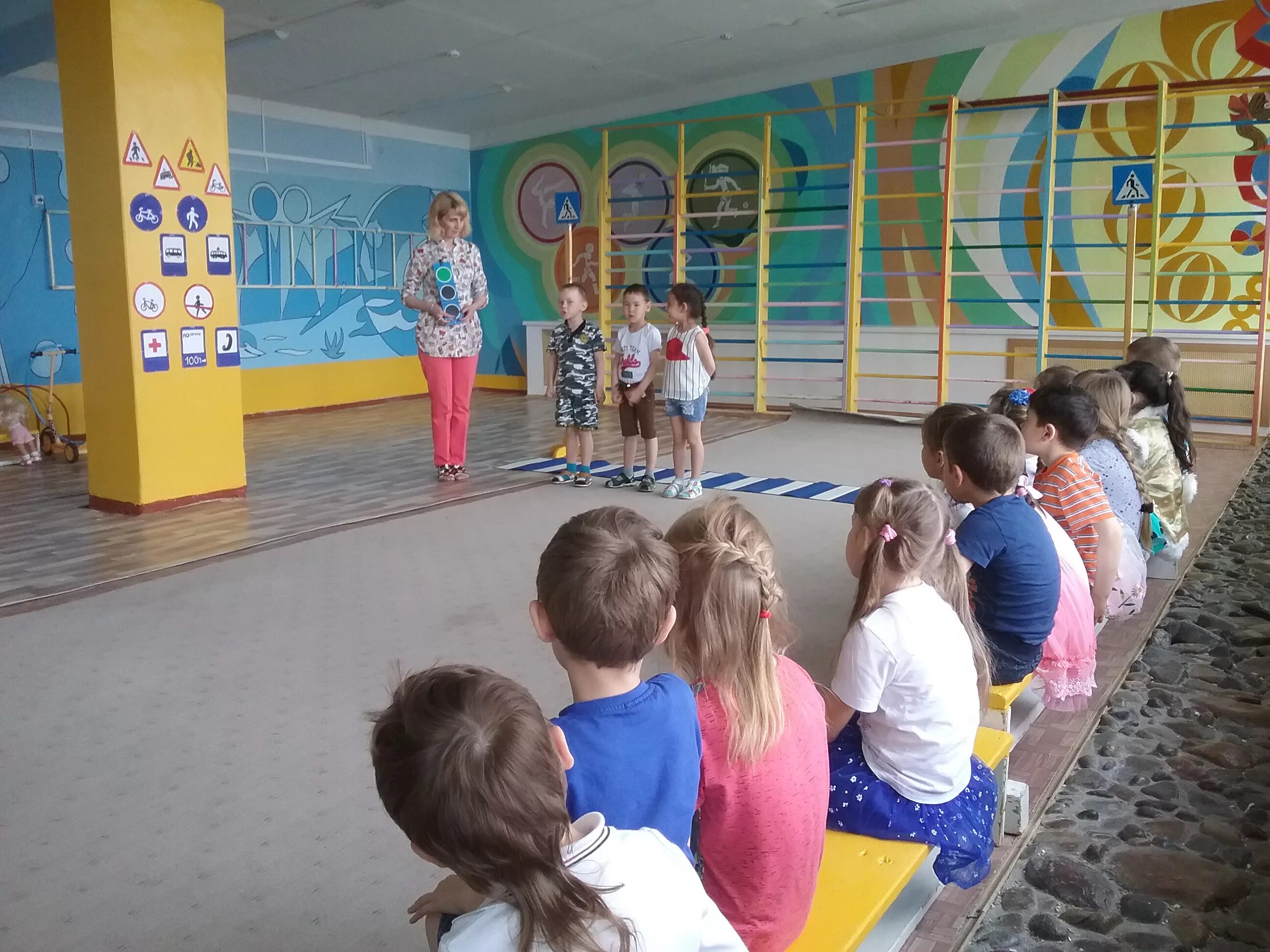 Дети в дет саде старшая группа. Занятия в доу. Народная игра заря. Мбдоу средняя группа. Открытое занятие для детей средней группы.