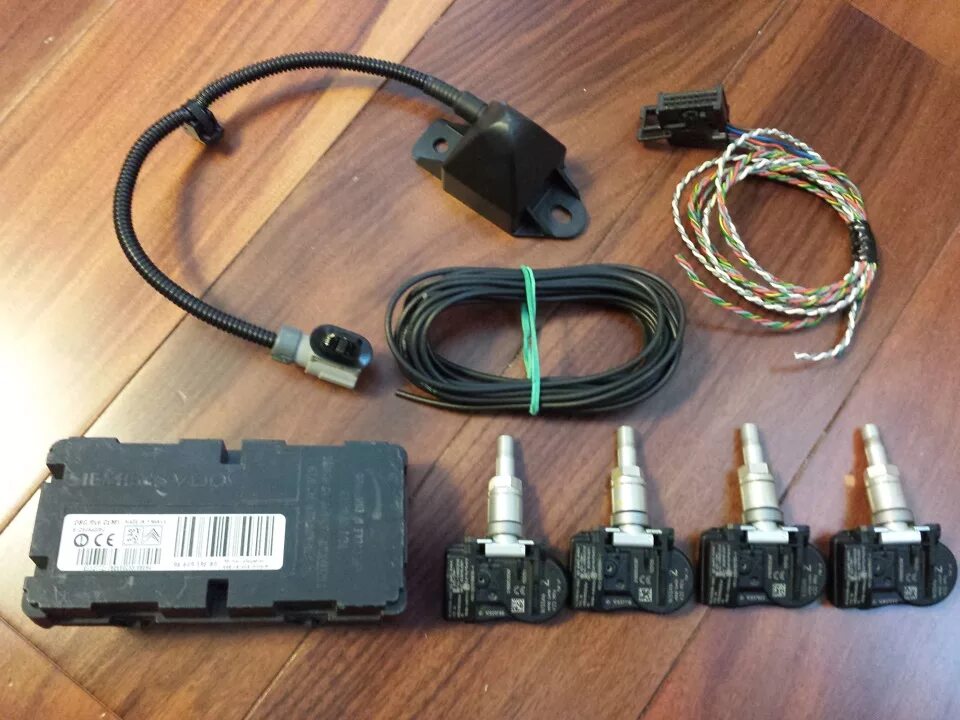 Блок tpms. Блок контроля давления в шинах пежо 308. блок tpms wk2. peugeot 508 блок давления в шинах. блок управления tpms camry 40.
