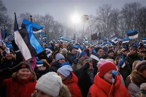 Компрессорный завод екатеринбург платформа. Эстония фото людей. Эстонская 6. Эстонская 6. Поселок компрессорный екатеринбург.