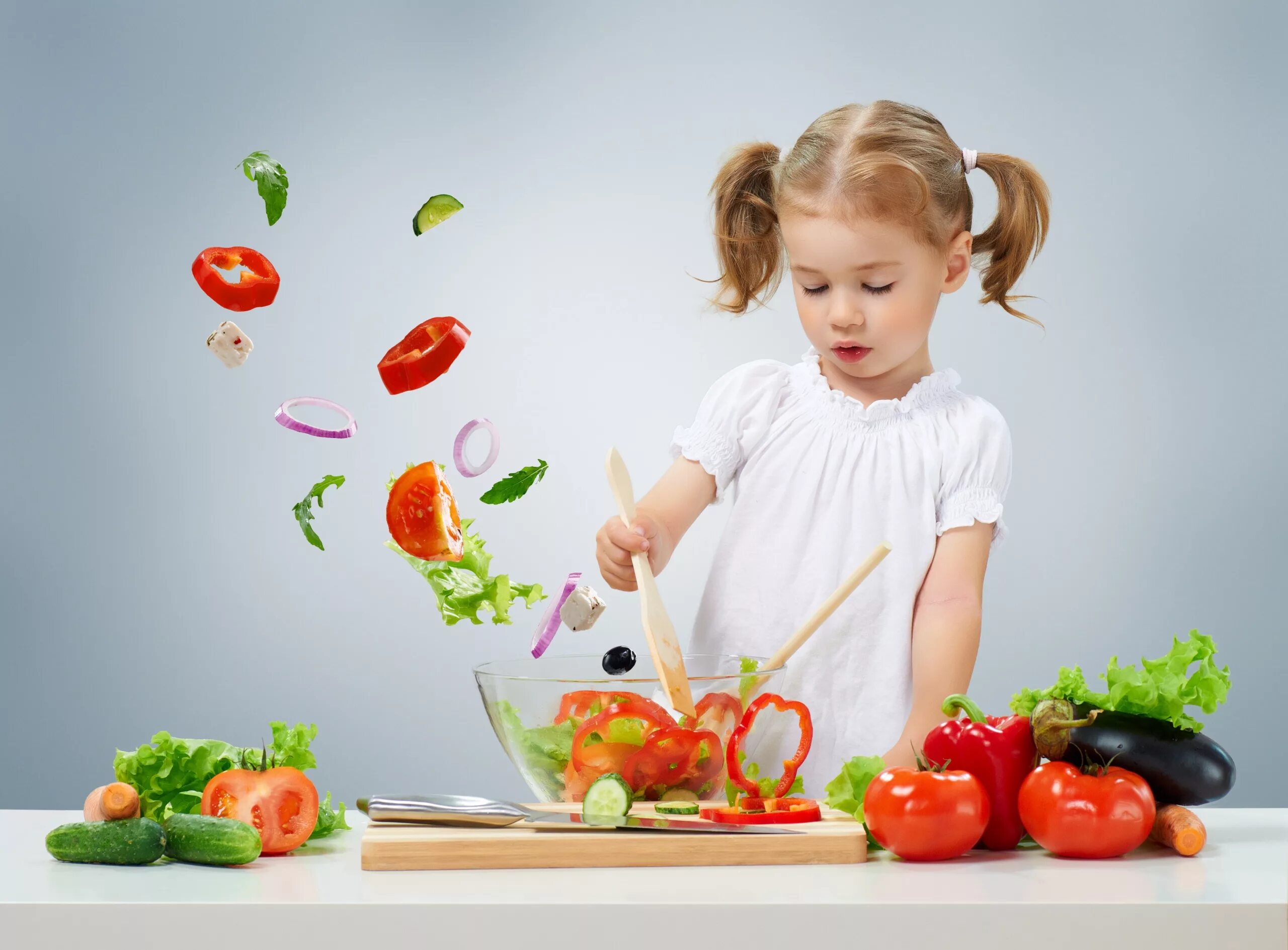 Подбирать еду. Здоровое питание для детей. Здоровая еда для детей. Овощи и фрукты для детей. Хздорое питание для детей.