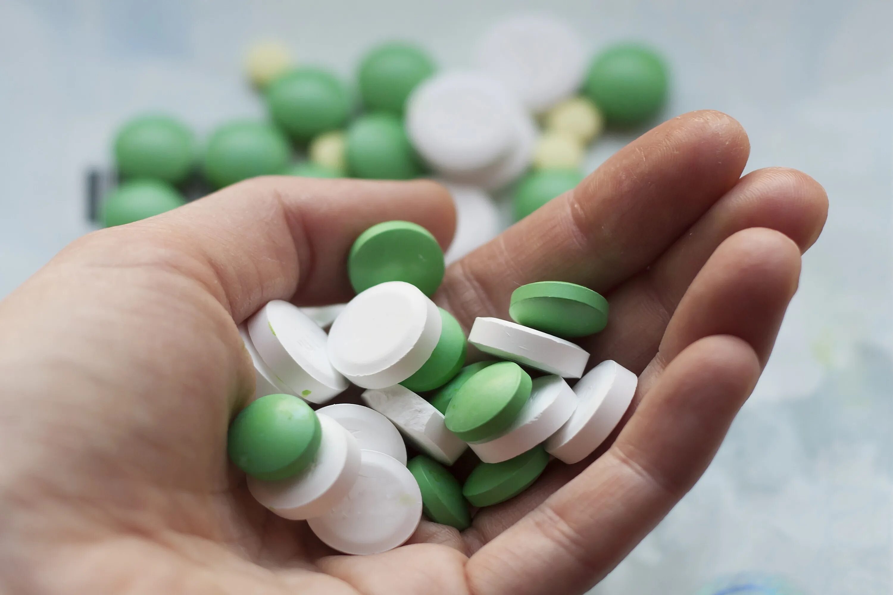 Пищевые добавки в капсулах. Формы бад. Формы бад. Бад для регуляции желудка. Витамин д лекарство.