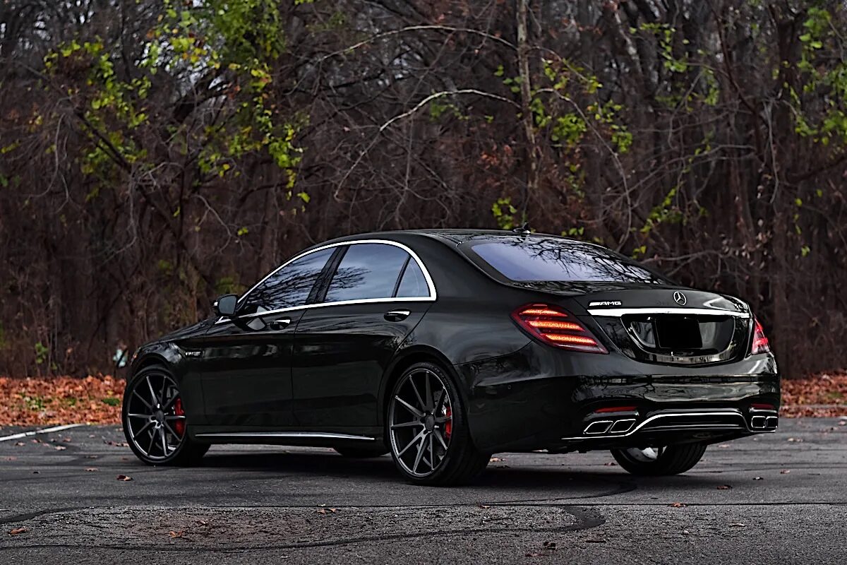 Мерседес е63 s. Мерседес s63 s AMG. Мерседес Бенц АМГ с63 s черная. Мерседес АМГ 63 S. S63 AMG.