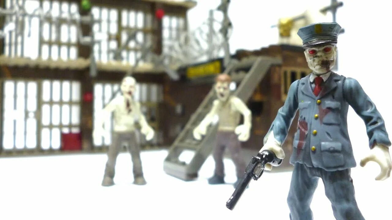 Mega bloks call of duty btr. Mega bloks - mega duty. Надзиратель блокс. Конструктор mega bloks call of duty 06868 химзащита зомби. Лего калл оф дьюти.