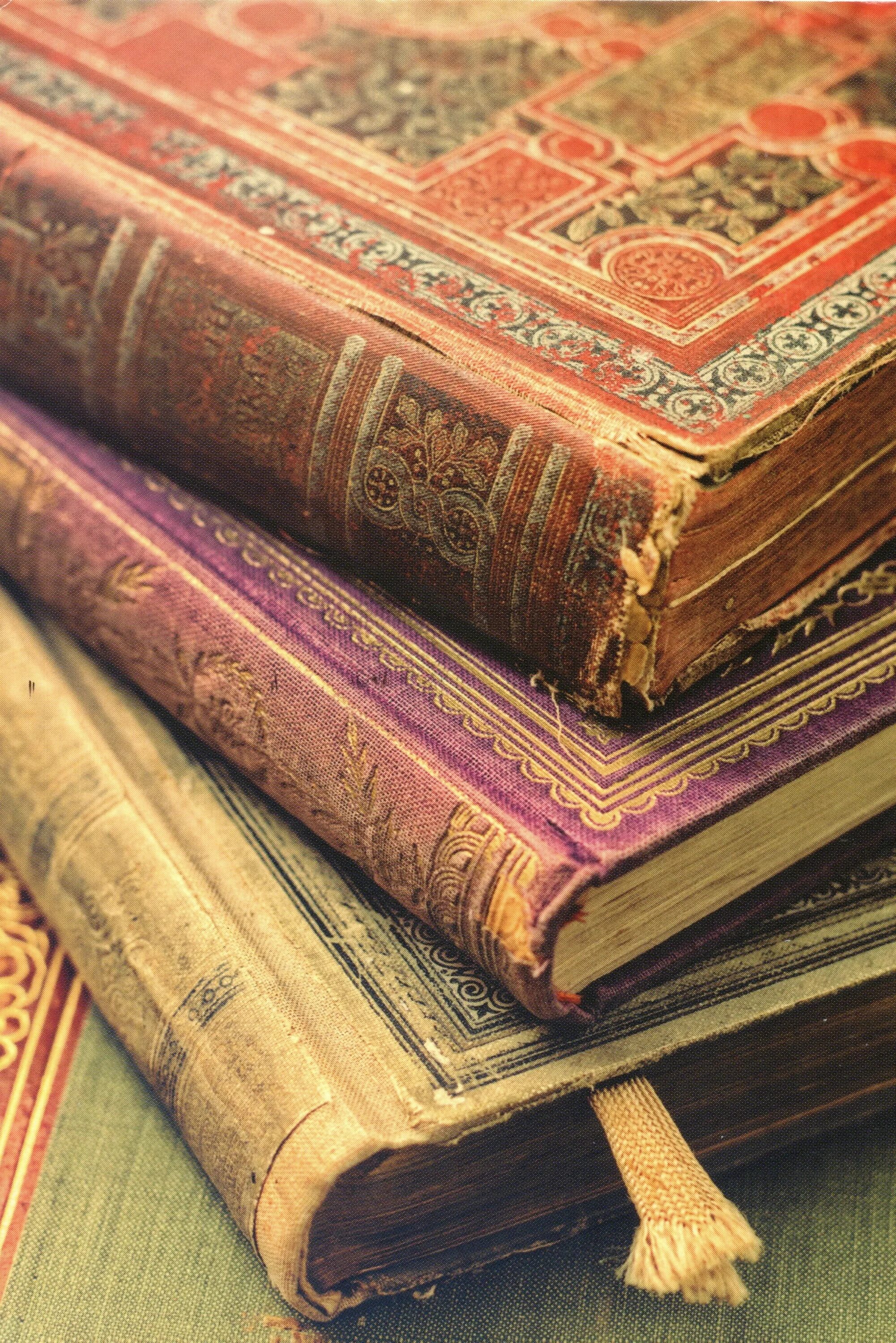 Старые древние книги. Старинные книги. красивая старинная книга. изображение старинных книг. иллюстрации старинных книг.