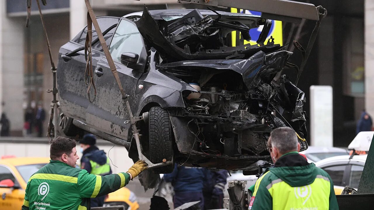 Авария в Москве с участием Эдварда била. Дтп погибло два блогера