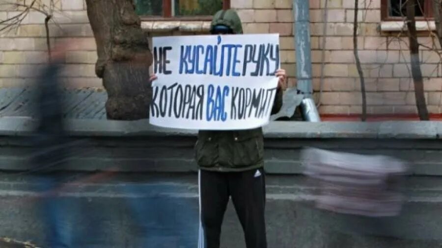 Отпустите таджиков