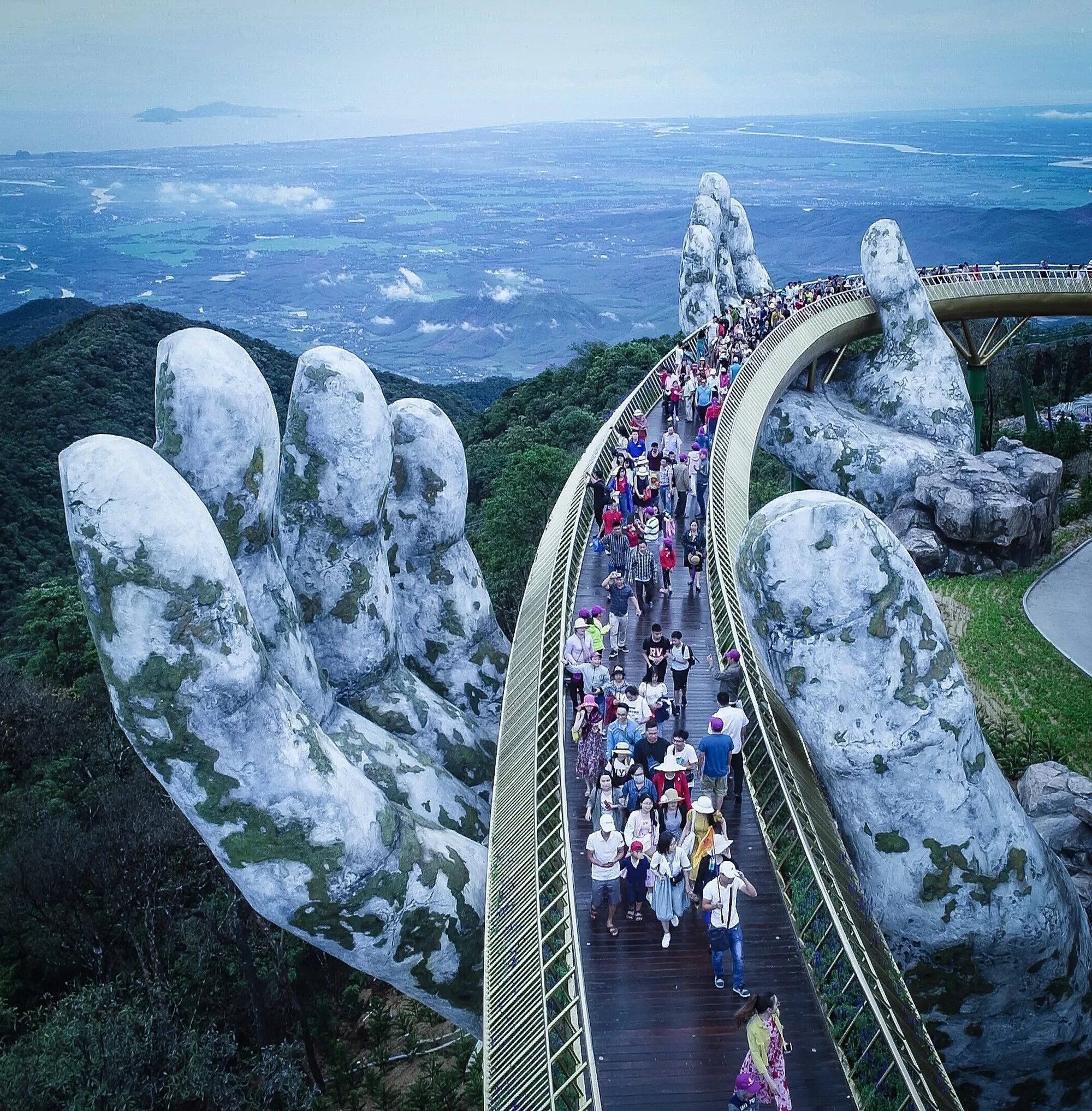 Что значит bridge. Golden bridge вьетнам. золотой мост (cầu vàng), горная станция bà nà hills, вьетнам. золотой мост в дананге. дананг вьетнам.