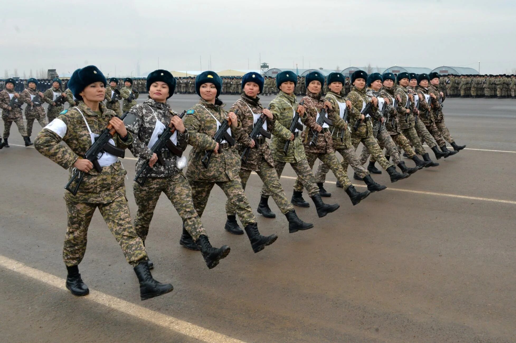 Армия Казахстана. Войска Казахстана. Казахстанская Военная форма. Форма Казахстанской армии. Какая армия в казахстане