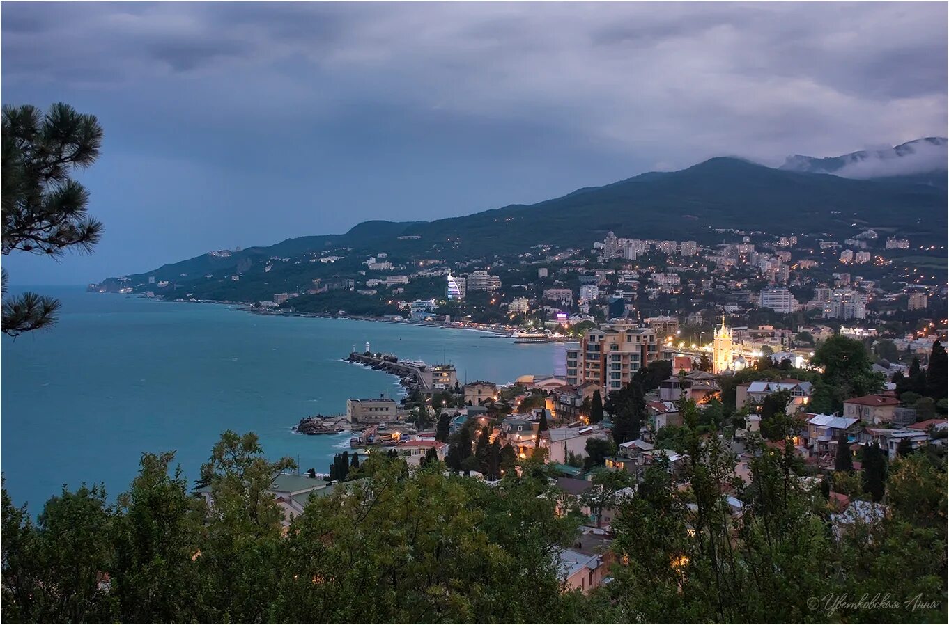 Поликуровский холм в Ялте. Ялта Крым. Ялта виды города. Ялта город в Крыму. Новая ялта город