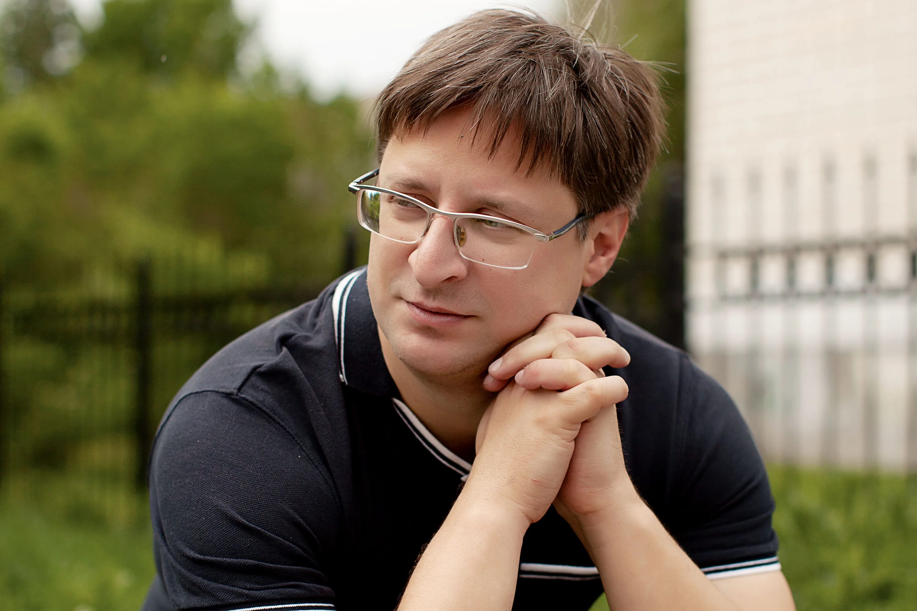 Олег ильин визажист путешественник. Илья ильин актер. Блоггер ильины. Блоггер ильины. Ильиных екатерина николаевна.