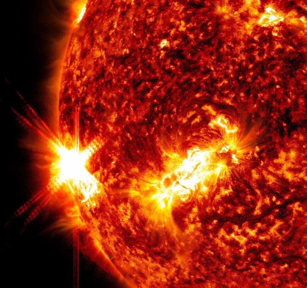 Солнце. Солнечные вспышки. Вспышки на солнце. Солнце в космосе. Вспышка на солнце 14 декабря 2023