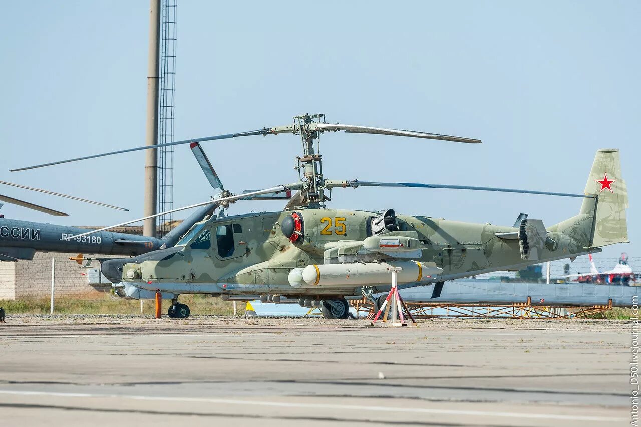 Вертолёт ми-28н ночной охотник. Ка д н н. Ка д н н. Вертолёт ми-28нм. Кармелла бинг полный рост.