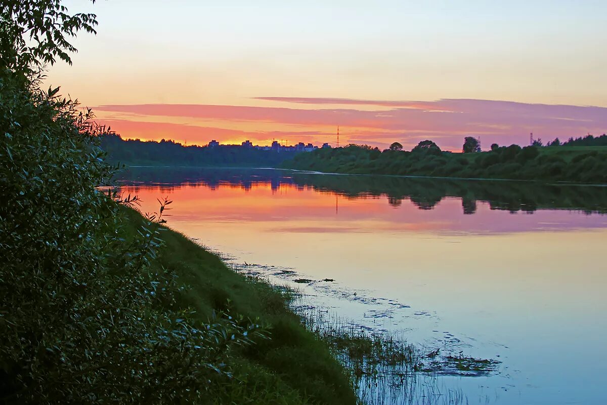 Западная Двина река. Белоруссия Западная Двина река. Река Даугава. Река Двина Беларусь.