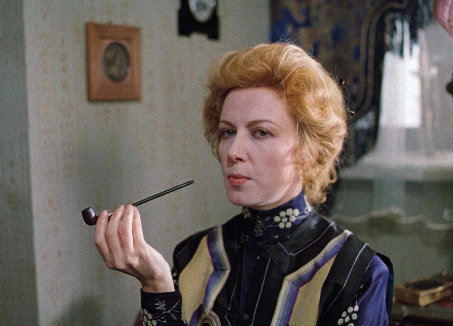 в роли аллы. в роли аллы. в роли аллы. алла демидова лора лайонс. софья милькина.