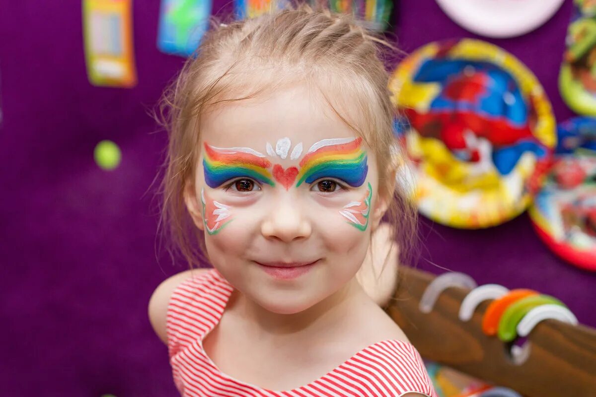 Москва девочка радуга катя. Девушка радуга. Москва девочка радуга катя. Москва девочка радуга катя. Катя радуга.