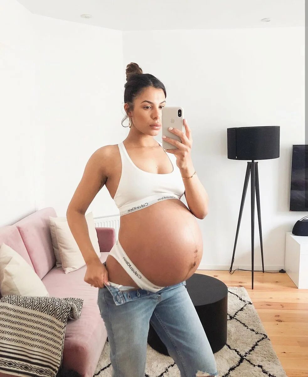 Прегнант кристи. Большая беременность belly. Прегнант нелли pregnant. Pregnant big girl. Прегнант аматуре белли.