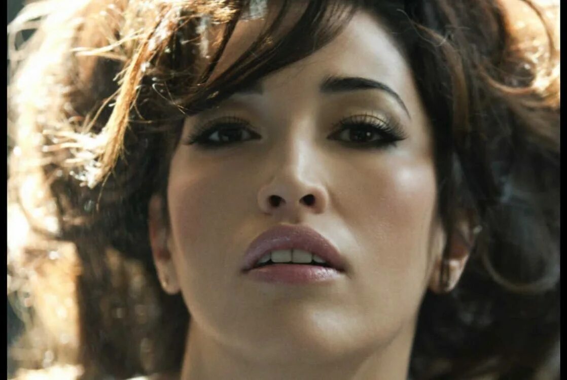 Сабрина ферилли в молодости. Лаура паузини. Паузини, лаура фото. Лаура паузини. Anna tatangelo фото.