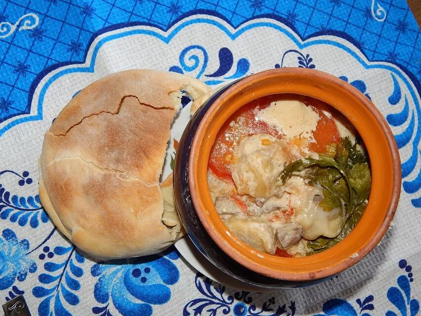 пельмени амуры в горшочках в духовке. пельмени амуры в горшочках в духовке. пельмени амуры в горшочках в духовке. пельмени амур в горшочках с печенью. вареники в горшочке.