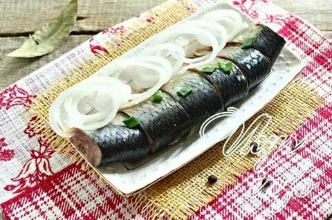 Пряный посол сельди целиком