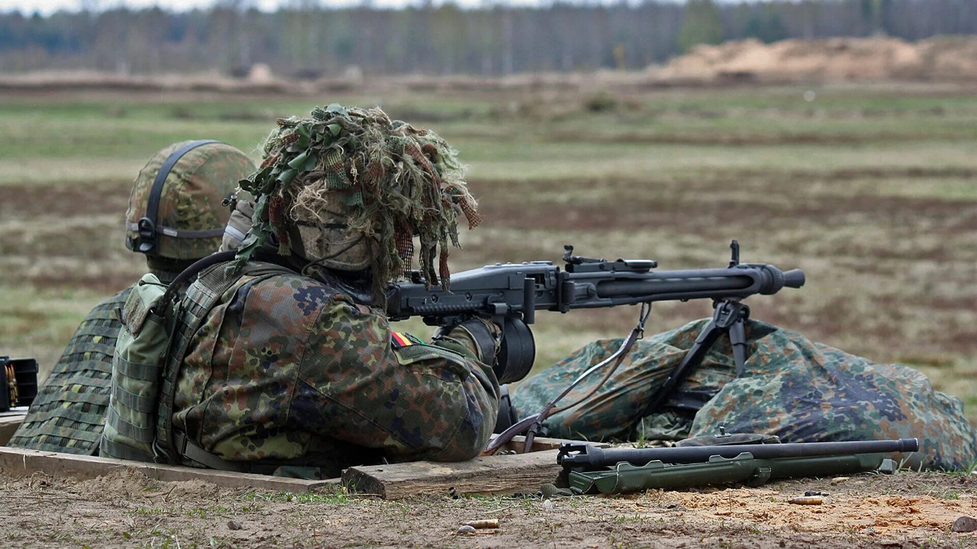 Германия готова к войне. Бундесвер mg3. Солдат Бундесвера. Армия Бундесвера ФРГ.