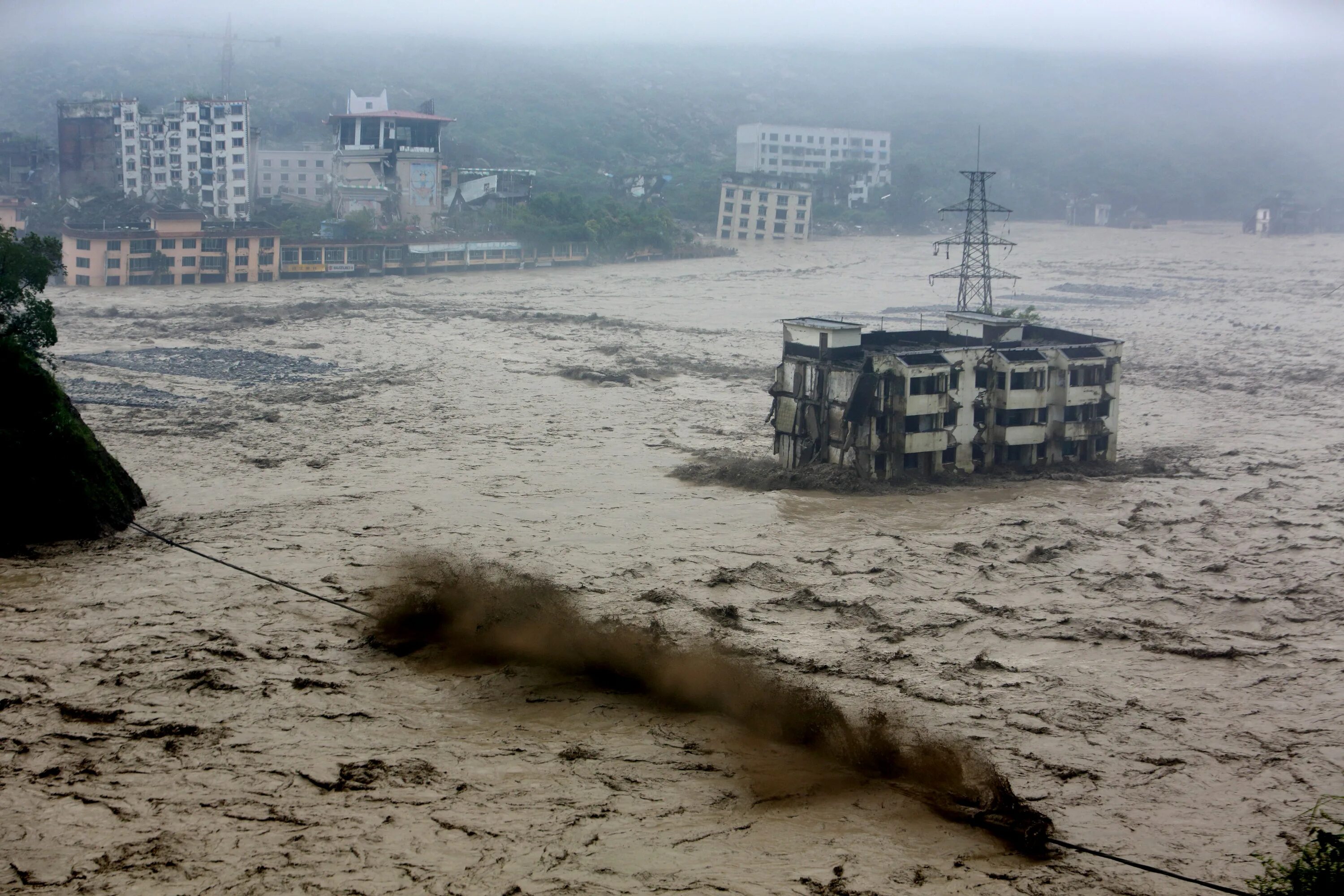 Tsunami natural disaster. ЦУНАМИ В Китае. Катастрофические наводнения. Страшное наводнение.