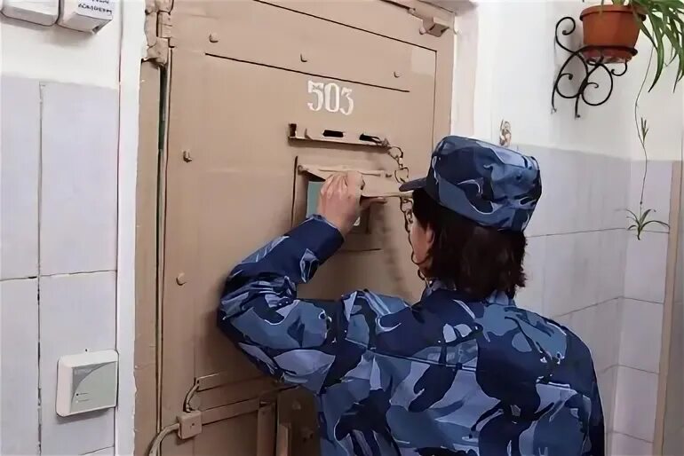 Стены изолятора. Стены изолятора
