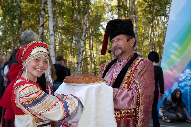 Традиции ярославского края. Гостеприимство русского народа. Хлеб соль. Традиции гостеприимства русского народа. Встречают с хлебом и солью.