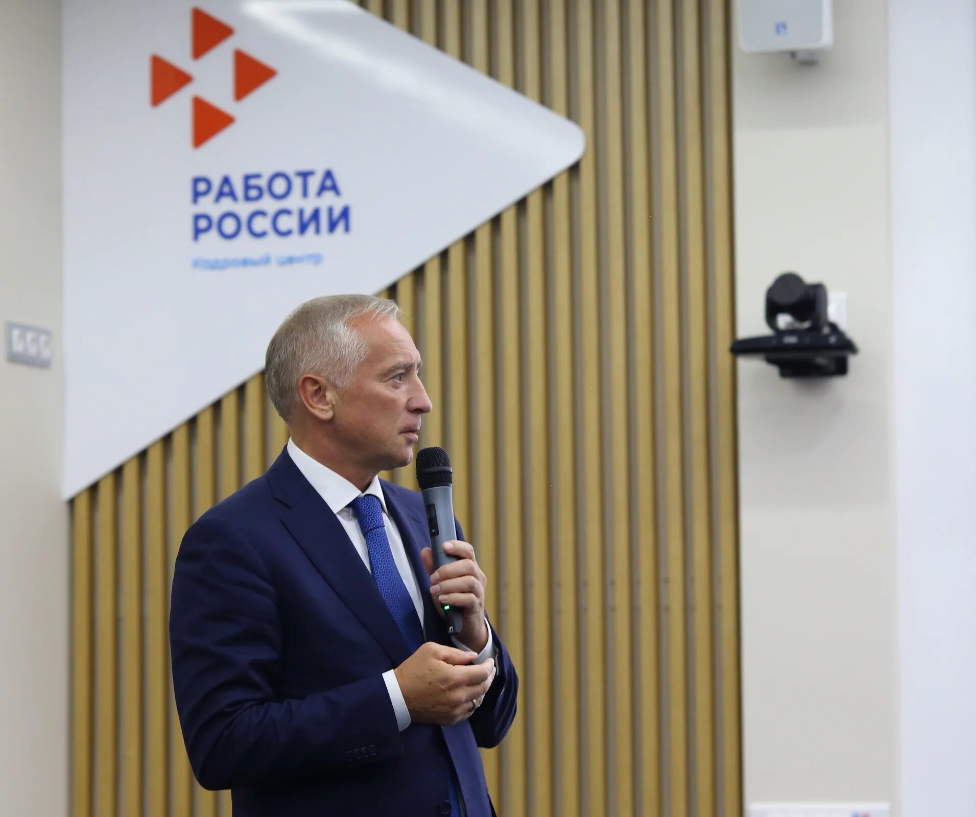 Директор 5 школы томска. Мазур томск. Вакансии руководитель в томске. Даниил рябченко томск. Вакансии руководитель в томске.