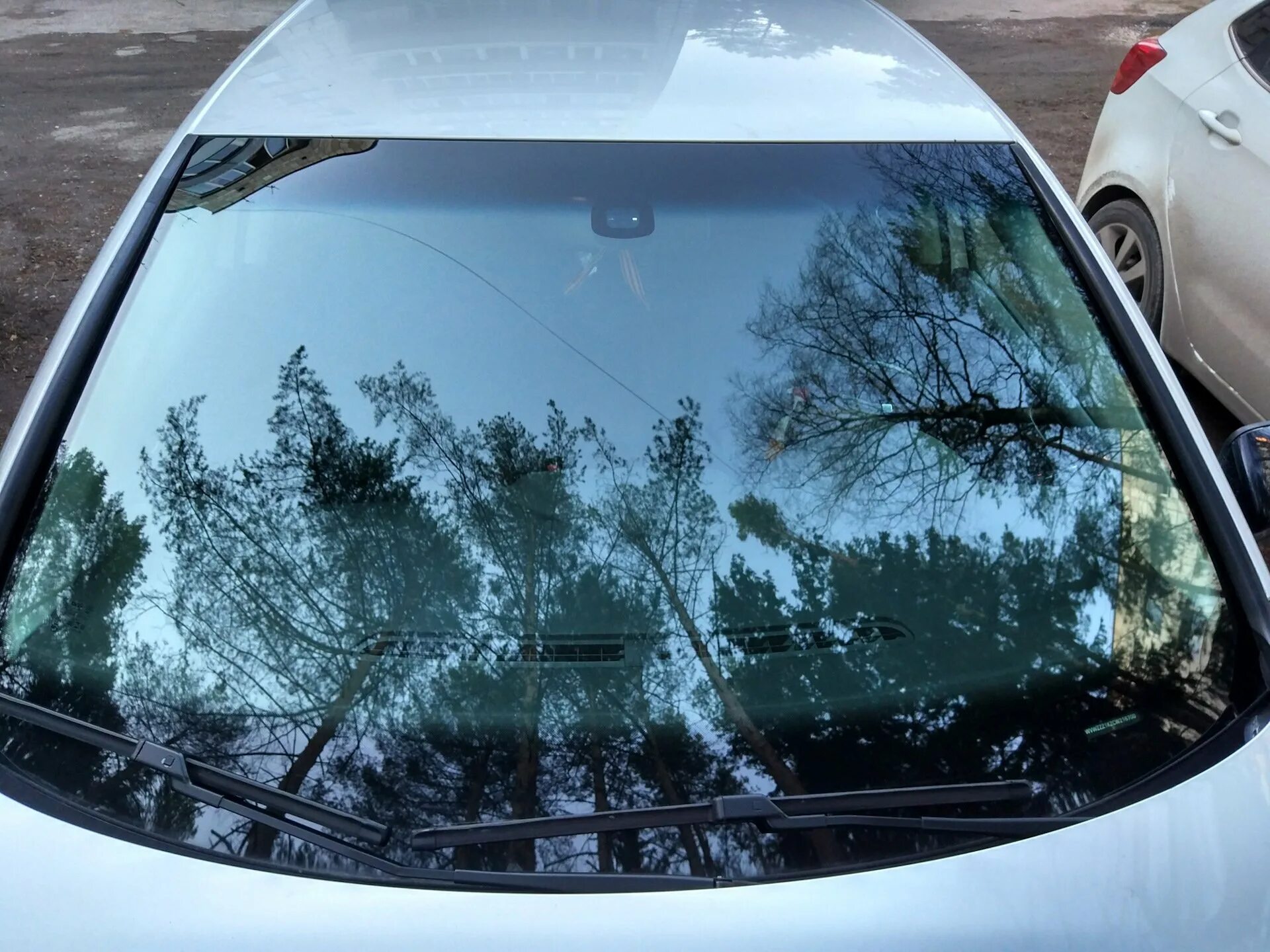 Автомобильное стекло. Картинка лобового стекла. 8r0845099pnvb стекло. Дефлектор для лобового стекла автомобиля. Ветровые стекла автомобиля.