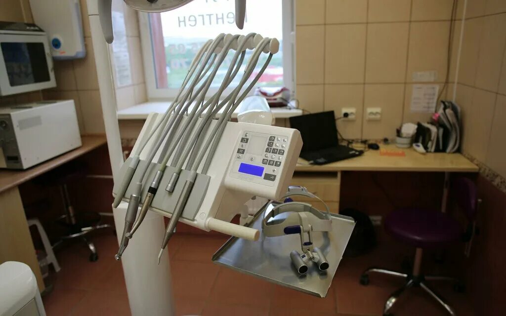 Дента мурманск. Специалисты клиники мастер дент в янауле. Мастер дент мурманск маклакова. Мастер дент мурманск маклакова. Арктик дент мурманск.
