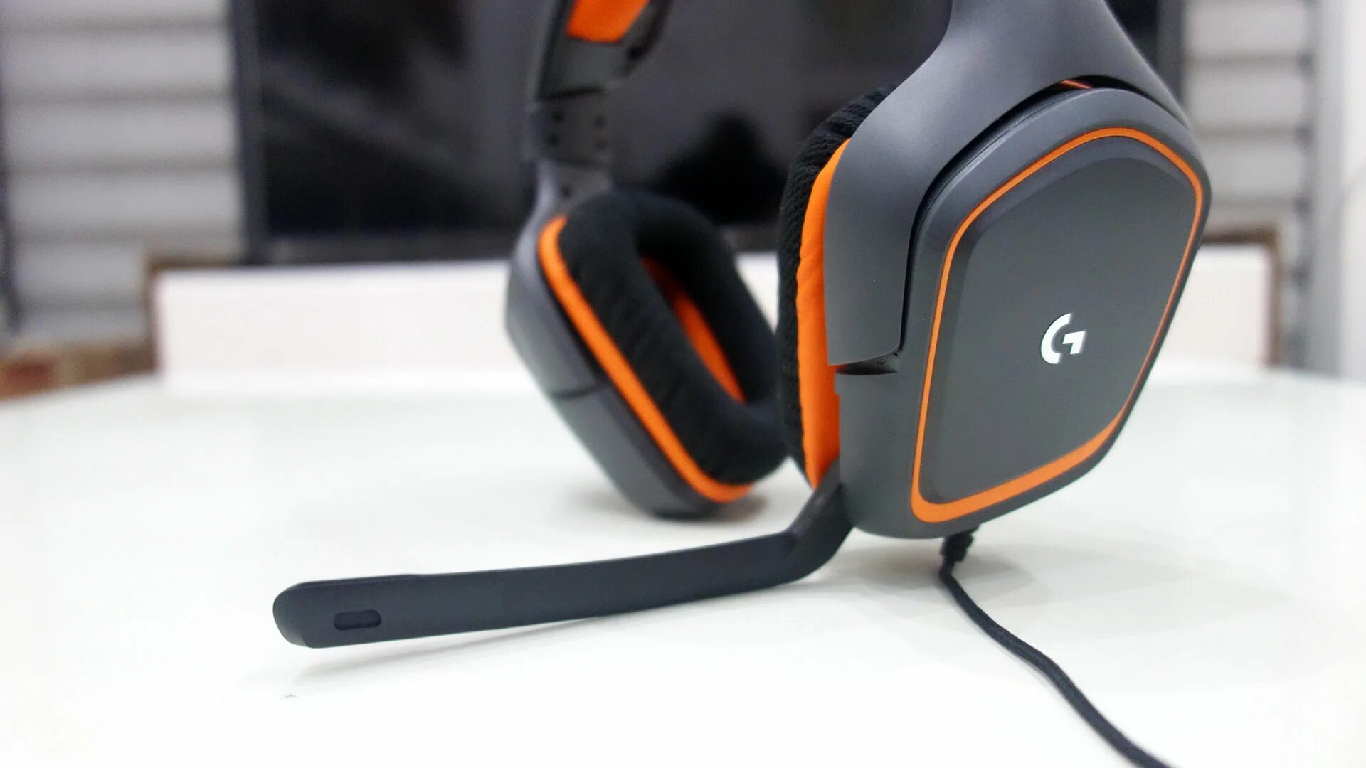 Почему наушники logitech. Logitech g231 Prodigy Gaming Headset. Наушники Logitech g335. Logitech g g231 Prodigy Gaming Headset. Logitech g g233 Prodigy.