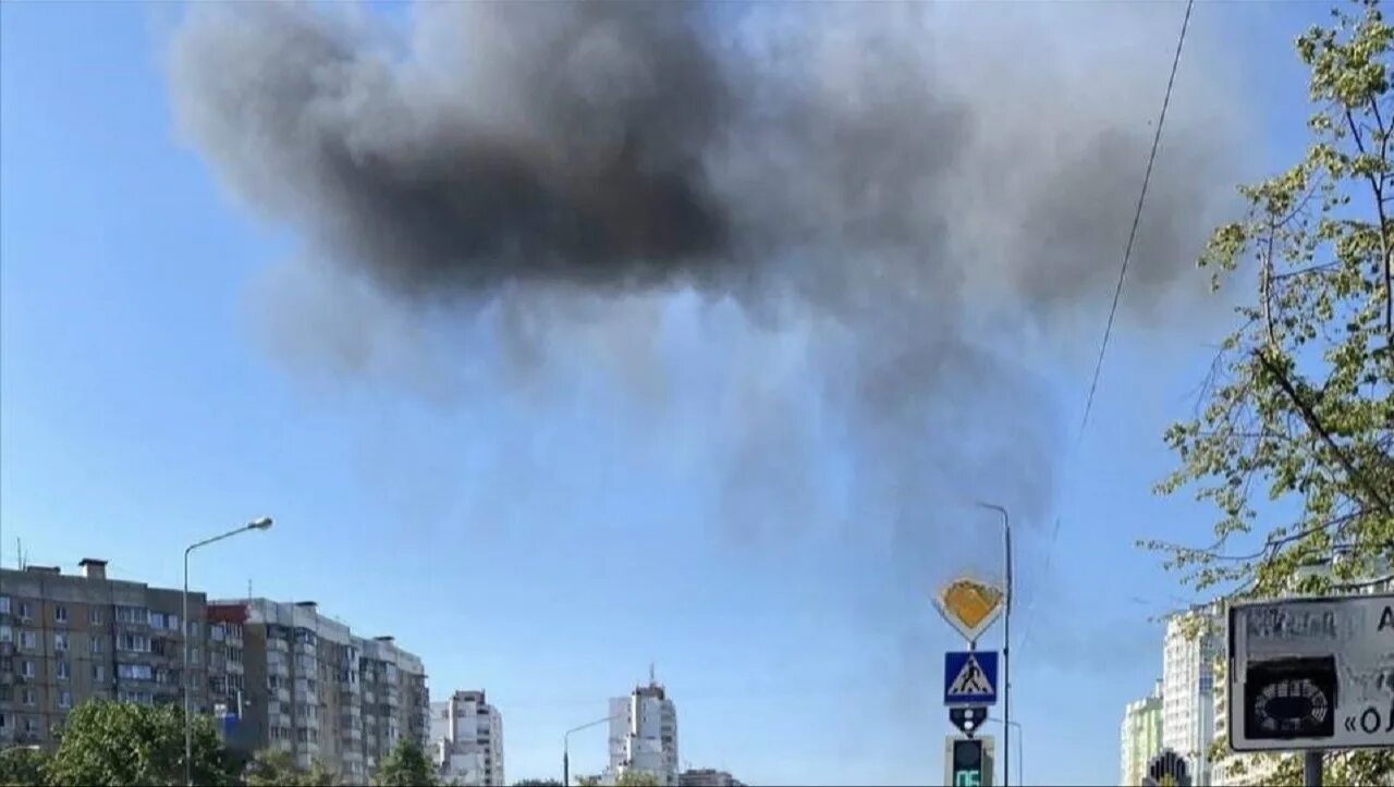 Белгород бомбят. Кадры взрыва в белгороде. Белгород бомбят. Белгород бомбят март 2024. Белгород и курск бомбят.