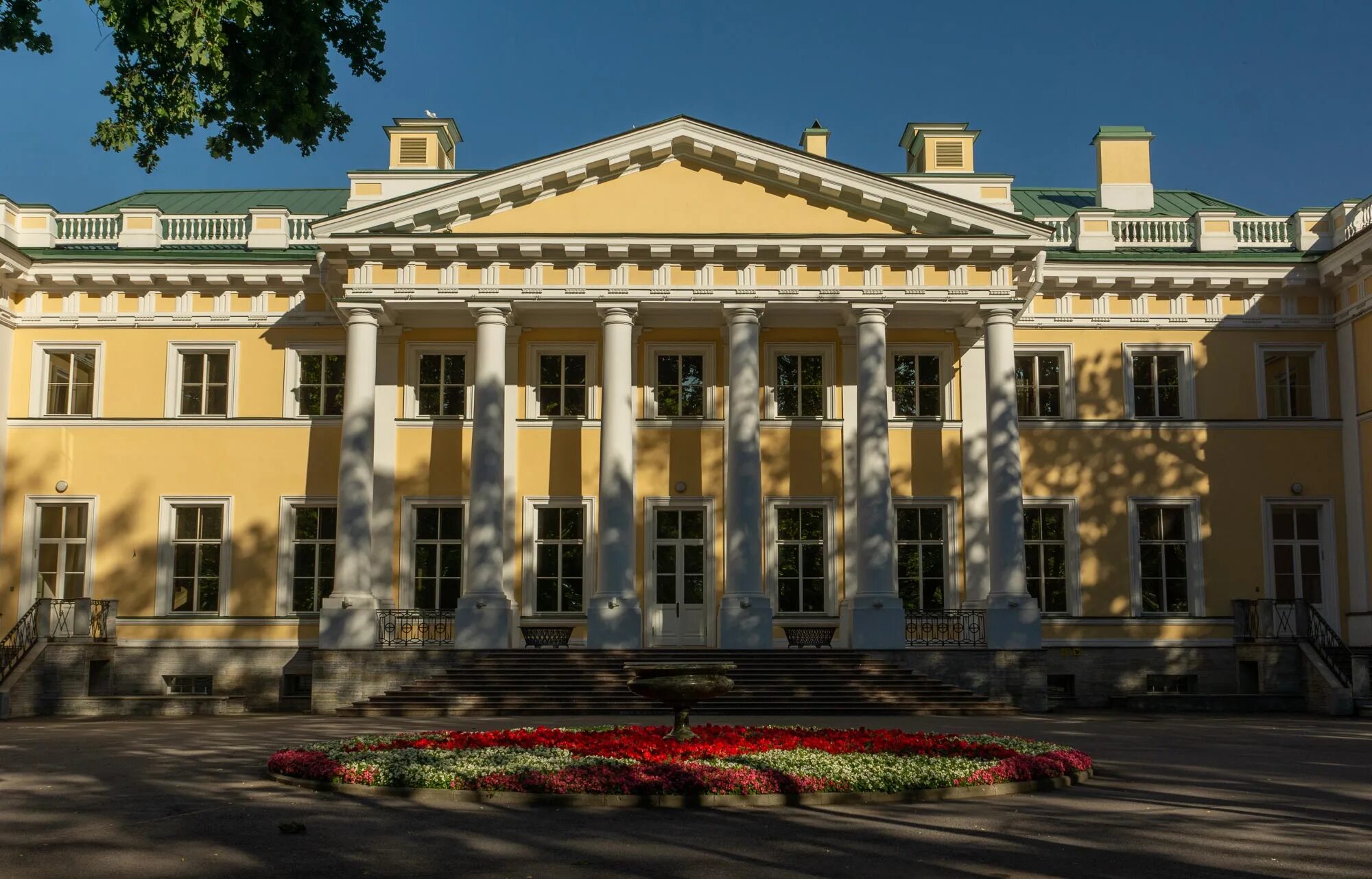 Каменноостровский дворец в санкт петербурге. Каменноостровский дворец в санкт петербурге