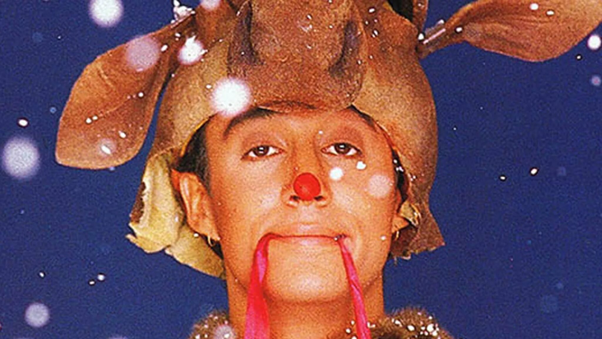 Группа wham last christmas. Джордж новогодняя песня. Джордж новогодняя песня. George michael wham last christmas. George michael новогодняя.